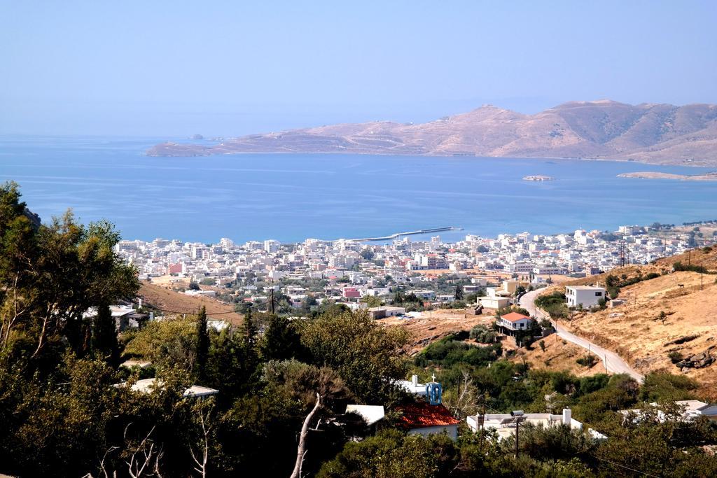 Makronas Apartments Karystos  Buitenkant foto