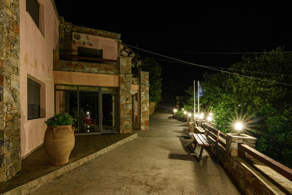 Makronas Apartments Karystos  Buitenkant foto
